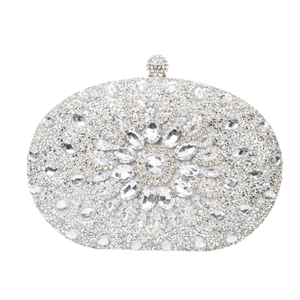 Bolsa-Clutch-Com-Pedraria-Isadora